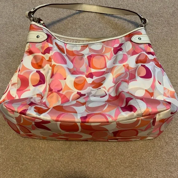 Coach purse with crossbody strap attachment - Picture 5 of 8